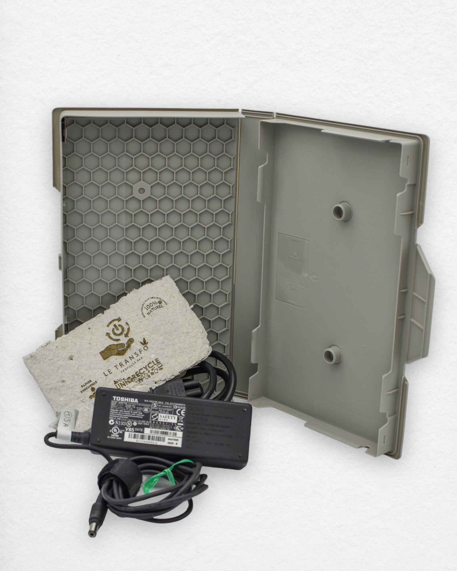 Chargeur Toshiba - Modèle 1 - SUR DEMANDE SEULEMENT