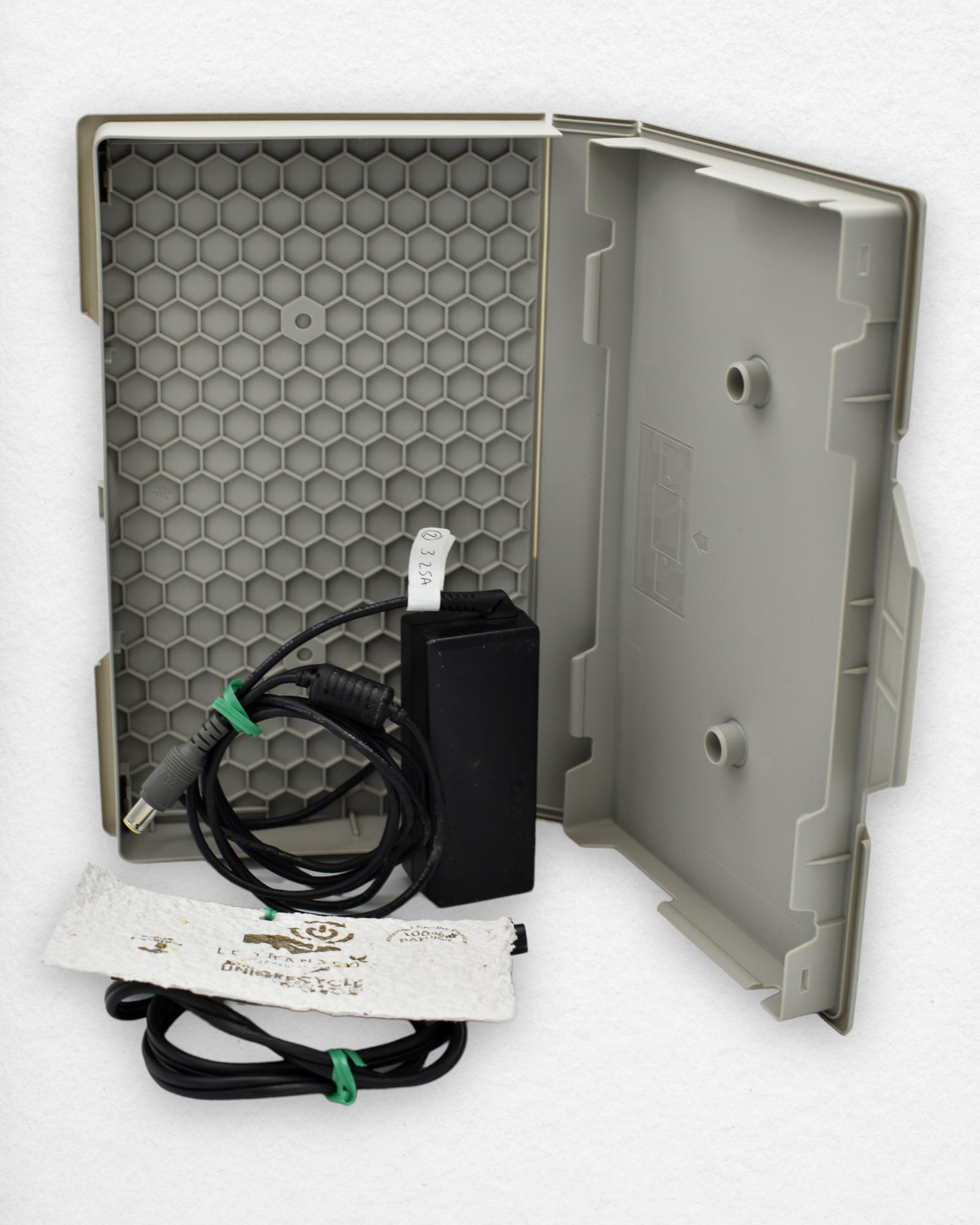 Chargeur Lenovo - Modèle 2 3.25 - SUR DEMANDE SEULEMENT