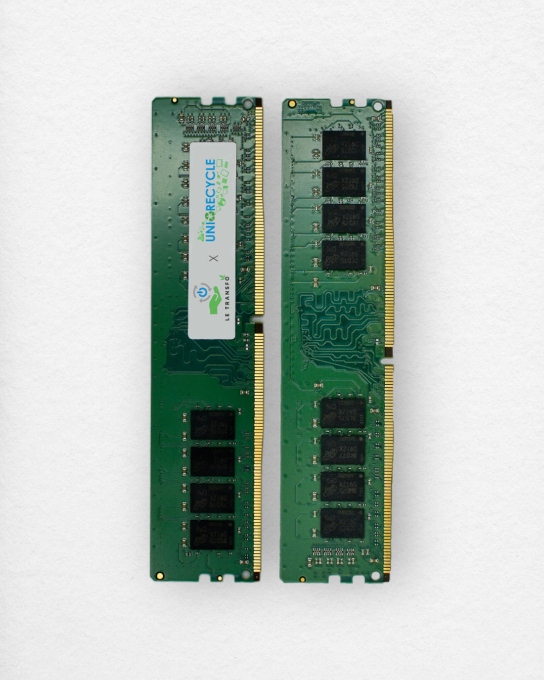 Barrette de mémoire vive (RAM) pour tour 16 GB DDR4